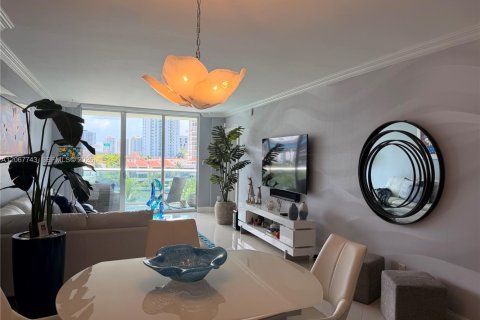 Copropriété à louer à Sunny Isles Beach, Floride: 2 chambres, 92.9 m2 № 2294288 - photo 6