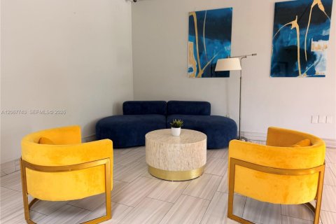 Copropriété à louer à Sunny Isles Beach, Floride: 2 chambres, 92.9 m2 № 2294288 - photo 25