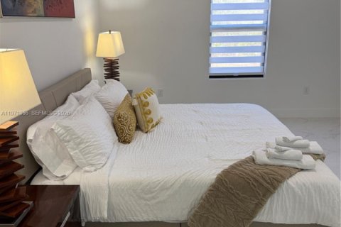 Снять в аренду виллу или дом в Пунта-Горда, Флорида 3 спальни, 111.48м2, № 2040363 - фото 11