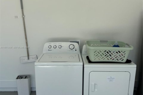 Снять в аренду виллу или дом в Пунта-Горда, Флорида 3 спальни, 111.48м2, № 2040363 - фото 26