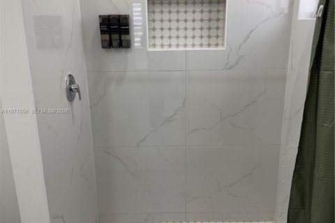 Снять в аренду виллу или дом в Пунта-Горда, Флорида 3 спальни, 111.48м2, № 2040363 - фото 14