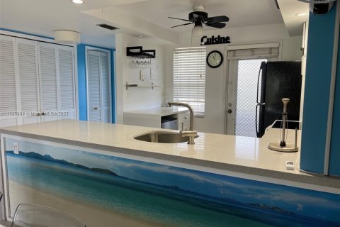 Copropriété à vendre à Hollywood, Floride: 2 chambres, 92.16 m2 № 1959352 - photo 8