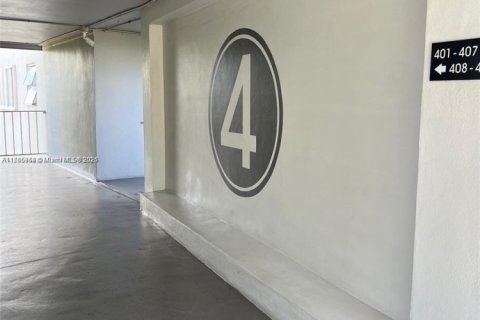 Copropriété à vendre à Hollywood, Floride: 2 chambres, 92.16 m2 № 1959352 - photo 4