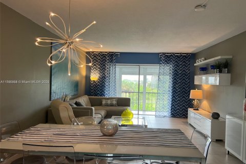 Copropriété à vendre à Hollywood, Floride: 2 chambres, 92.16 m2 № 1959352 - photo 11