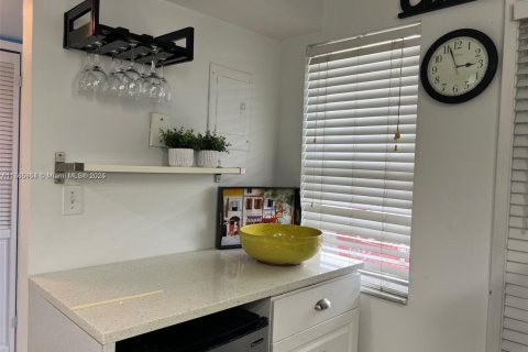 Copropriété à vendre à Hollywood, Floride: 2 chambres, 92.16 m2 № 1959352 - photo 7