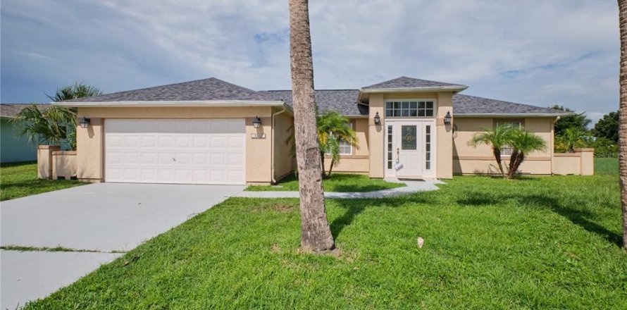 Villa ou maison à Port Charlotte, Floride 3 chambres, 149.76 m2 № 1877122