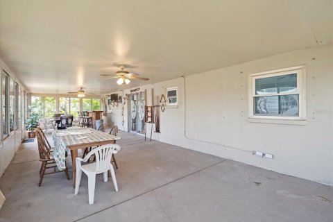 House in Hernando Beach, Florida 3 bedrooms, 113.15 sq.m. № 1823247 - photo 28