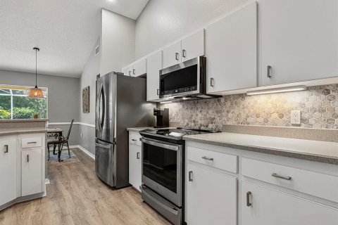 Casa en venta en Lake Wales, Florida, 3 dormitorios, 166.3 m2 № 1677702 - foto 24