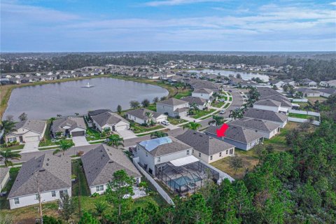 House in New Smyrna Beach, Florida 4 bedrooms, 182.18 sq.m. № 2235550 - photo 8