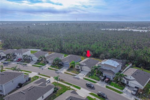 House in New Smyrna Beach, Florida 4 bedrooms, 182.18 sq.m. № 2235550 - photo 10