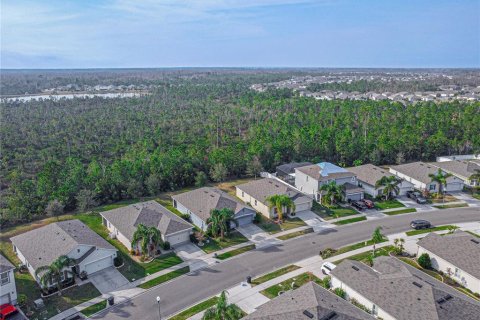 House in New Smyrna Beach, Florida 4 bedrooms, 182.18 sq.m. № 2235550 - photo 7