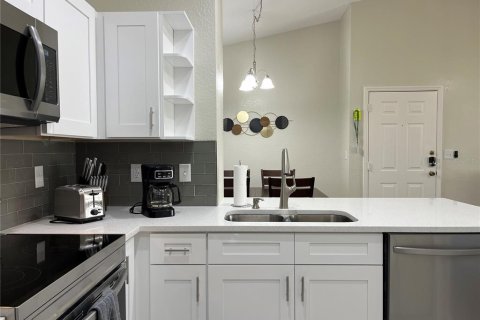 Condo in Kissimmee, Florida, 2 bedrooms  № 1894348 - photo 4
