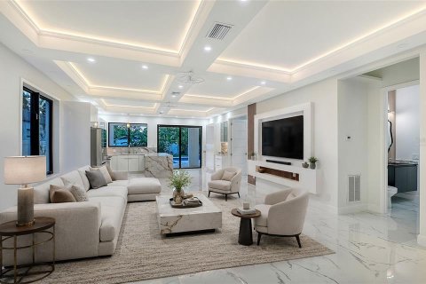 House in Sarasota, Florida 4 bedrooms, 276.48 sq.m. № 2199472 - photo 8