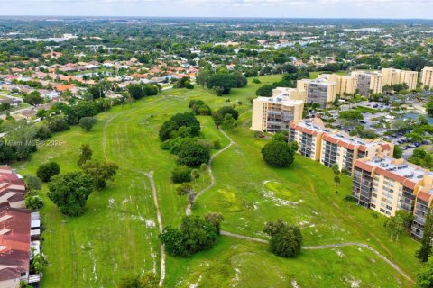 Купить кондоминиум в Лодерхилл, Флорида 3 спальни, 147.06м2, № 2061149 - фото 22