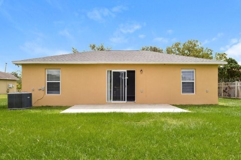 Villa ou maison à louer à Sanford, Floride: 3 chambres, 116.96 m2 № 2437264 - photo 15