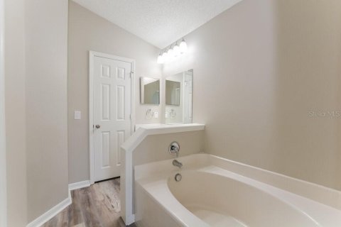 Villa ou maison à louer à Sanford, Floride: 3 chambres, 116.96 m2 № 2437264 - photo 10