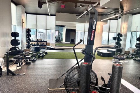 Condo in Miami, Florida, 1 bedroom  № 2056143 - photo 4