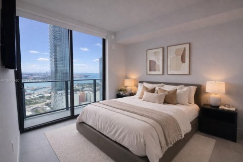 Condo in Miami, Florida, 1 bedroom  № 2056143 - photo 2