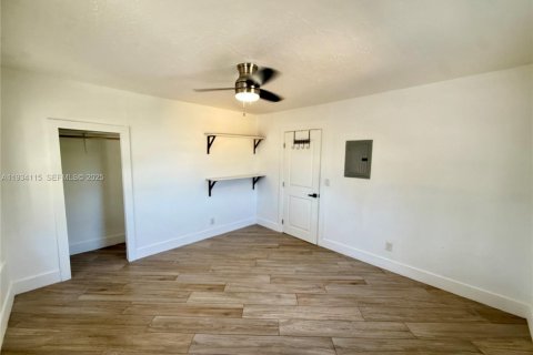 Casa en alquiler en Miami, Florida, 2 dormitorios, 74.32 m2 № 1993764 - foto 6