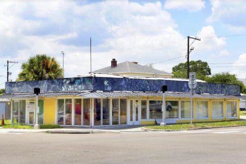 Immobilier commercial à Saint Petersburg, Floride № 2116012
