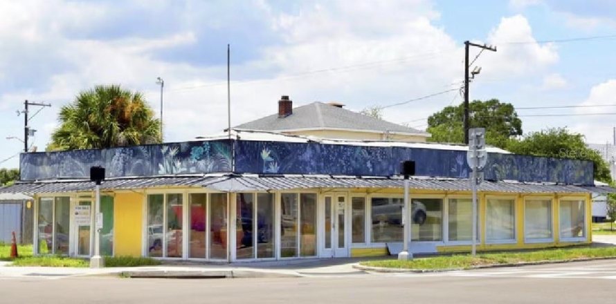 Immobilier commercial à Saint Petersburg, Floride № 2116012