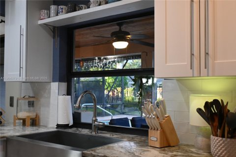 Снять в аренду виллу или дом в Веллингтон, Флорида 4 спальни, 198.81м2, № 1963479 - фото 8