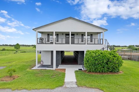Villa ou maison à Okeechobee, Floride 3 chambres, 214.33 m2 № 2186515