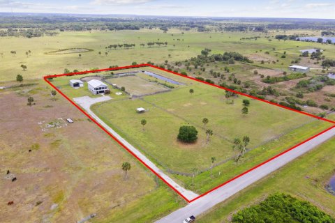 Villa ou maison à vendre à Okeechobee, Floride: 3 chambres, 214.33 m2 № 2186515 - photo 28