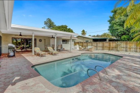 House in Hollywood, Florida 3 bedrooms, 214.98 sq.m. № 2076749 - photo 8