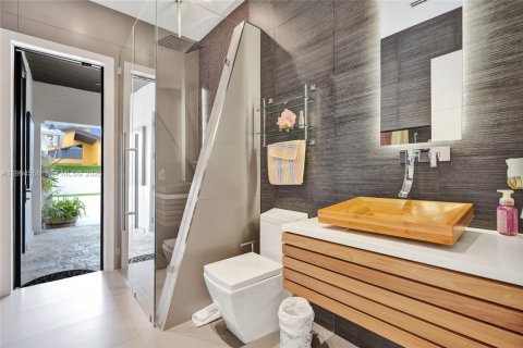 Купить виллу или дом в Майами, Флорида 6 спален, 314.94м2, № 2056046 - фото 30