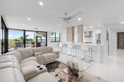Condo in Riviera Beach, Florida, 2 bedrooms № 2088011