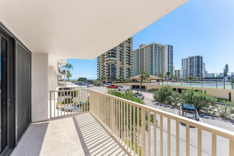 Condo in Riviera Beach, Florida, 2 bedrooms № 2088011 - photo 28