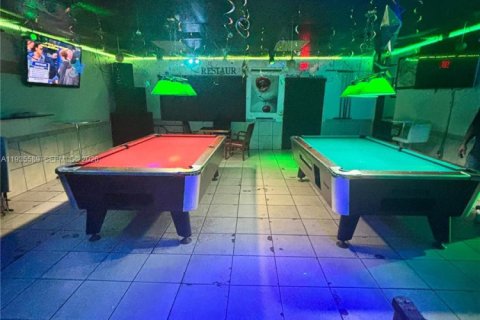 Commercial property in Opa-locka, Florida № 1995476 - photo 6