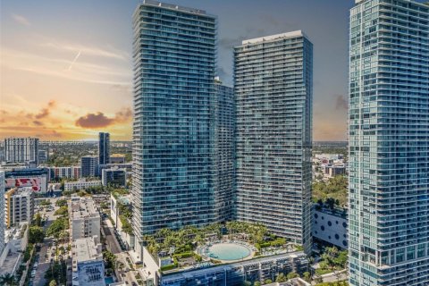 Copropriété à vendre à Miami, Floride: 2 chambres, 111.3 m2 № 2008866 - photo 20