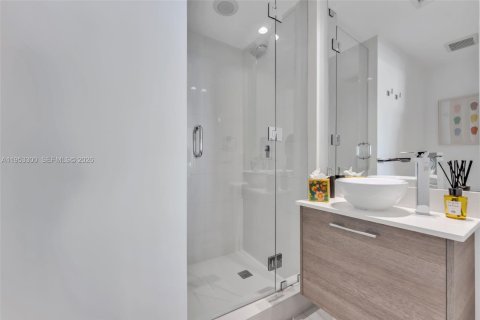 Copropriété à vendre à Miami, Floride: 2 chambres, 111.3 m2 № 2008866 - photo 17