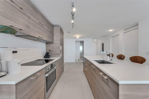 Copropriété à vendre à Miami, Floride: 2 chambres, 111.3 m2 № 2008866 - photo 14