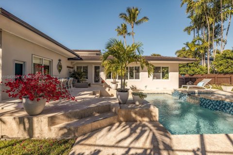 House in Miami Shores, Florida 3 bedrooms, 193.7 sq.m. № 2003984 - photo 27