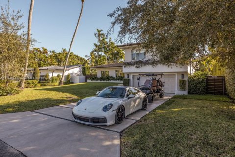 House in Miami Shores, Florida 3 bedrooms, 193.7 sq.m. № 2003984 - photo 28