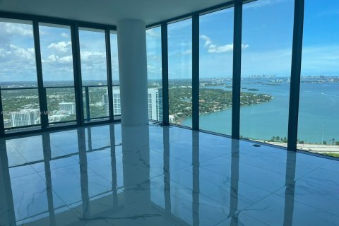 Condominio en alquiler en Miami, Florida, 1 dormitorio, 65.59 m2 № 1949475 - foto 6
