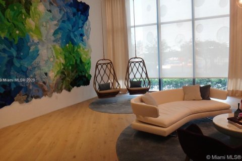 Condominio en alquiler en Miami, Florida, 1 dormitorio, 65.59 m2 № 1949475 - foto 3