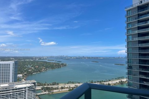 Condominio en alquiler en Miami, Florida, 1 dormitorio, 65.59 m2 № 1949475 - foto 9