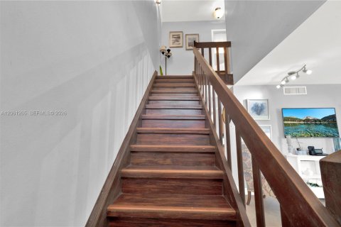 Touwnhouse à louer à Miami, Floride: 2 chambres, 130.06 m2 № 2177548 - photo 22