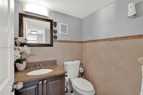 Touwnhouse à louer à Miami, Floride: 2 chambres, 130.06 m2 № 2177548 - photo 16