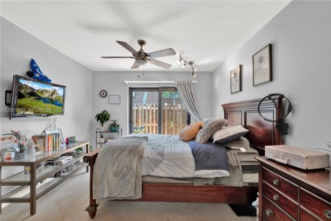 Touwnhouse à louer à Miami, Floride: 2 chambres, 130.06 m2 № 2177548 - photo 18