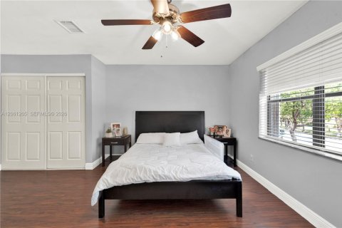 Touwnhouse à louer à Miami, Floride: 2 chambres, 130.06 m2 № 2177548 - photo 26