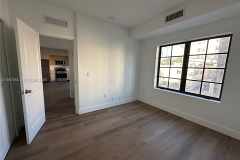 Copropriété à louer à Miami Beach, Floride: 1 chambre, 42.92 m2 № 2174389 - photo 3