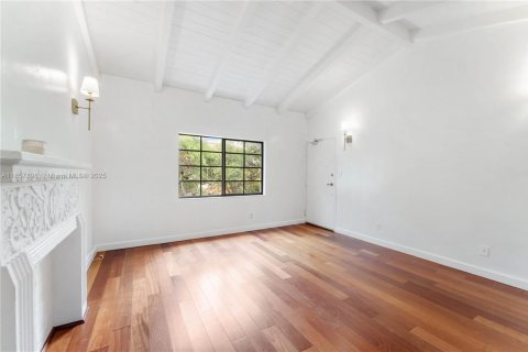 Condo in Miami Beach, Florida, 1 bedroom № 1961043 - photo 6