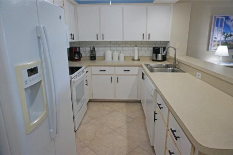 Купить кондоминиум в Пунта-Горда, Флорида 6 комнат, 108.23м2, № 1913697 - фото 9