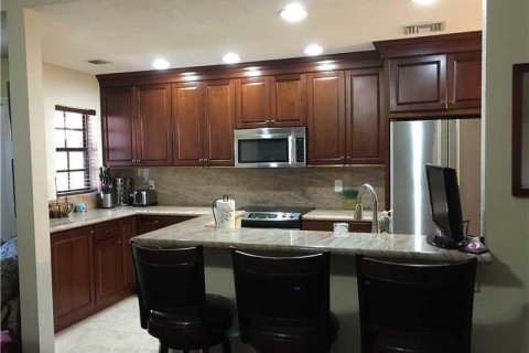 Touwnhouse à vendre à Plantation, Floride: 3 chambres, 123.19 m2 № 2083067 - photo 6