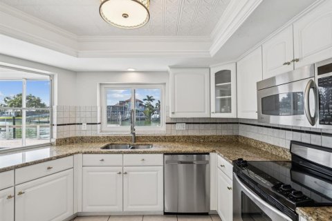 Villa ou maison à louer à Clearwater, Floride: 3 chambres, 201.32 m2 № 1831730 - photo 21